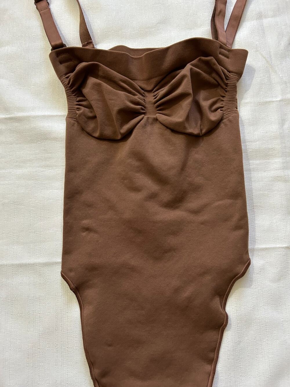 Skims NWOT Women's Seamless Strapless Thong Bodysuit Sienna Size Small
